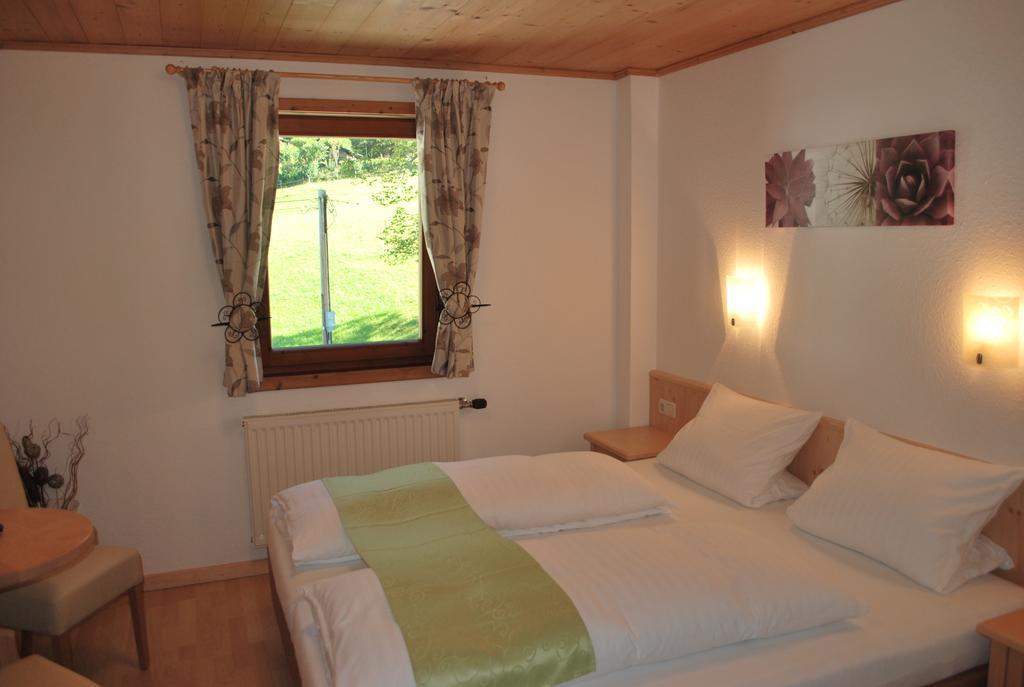 Berggasthof Baernstatt Scheffau am Wilden Kaiser Room photo