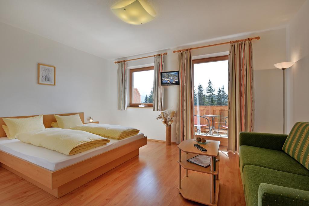 Berggasthof Baernstatt Scheffau am Wilden Kaiser Room photo