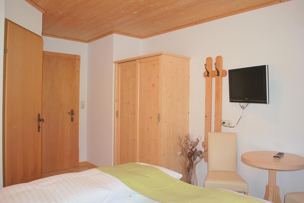 Berggasthof Baernstatt Scheffau am Wilden Kaiser Room photo